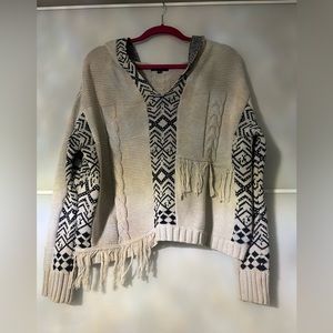 Fringe sweater with hood (medium)